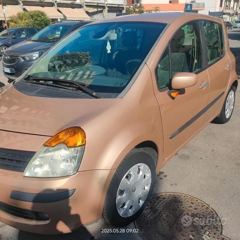 Usata Renault Modus Dynamique 85 CV (62 kW) 2005 Monovolume