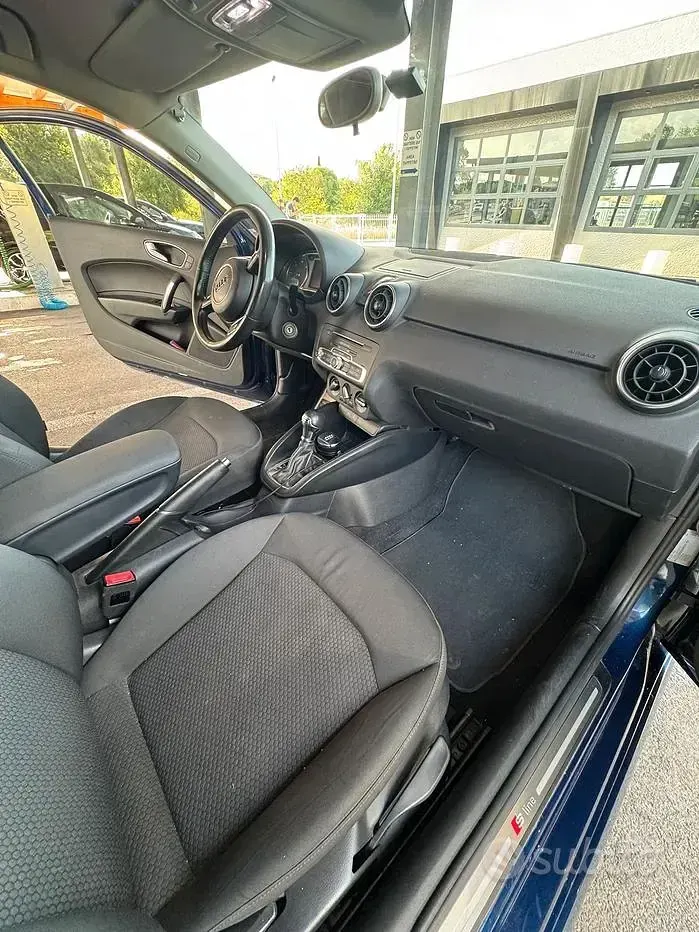 Usata Audi A1 90 CV (66 kW) 2017 Bluazzurro Utilitaria