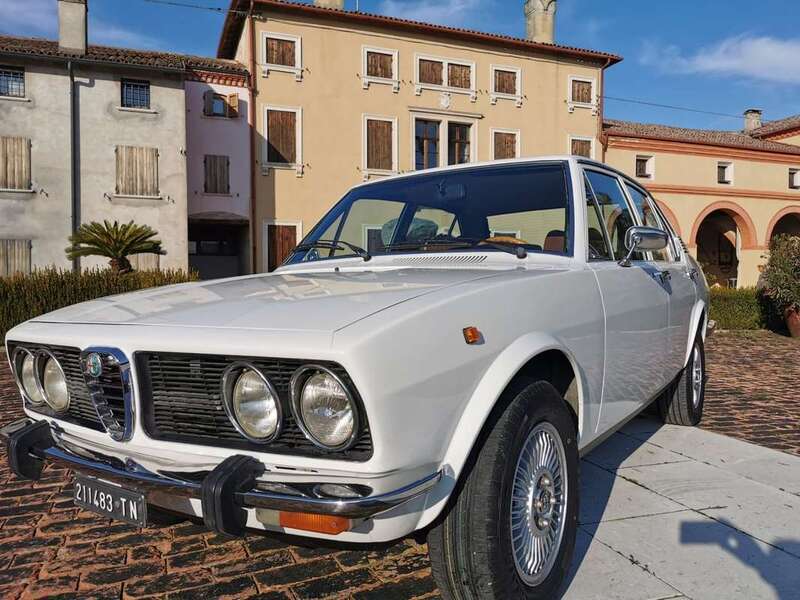 Usato 1975 Alfa Romeo Alfetta 1.8 Benzin 122 CV (22.700 €)
