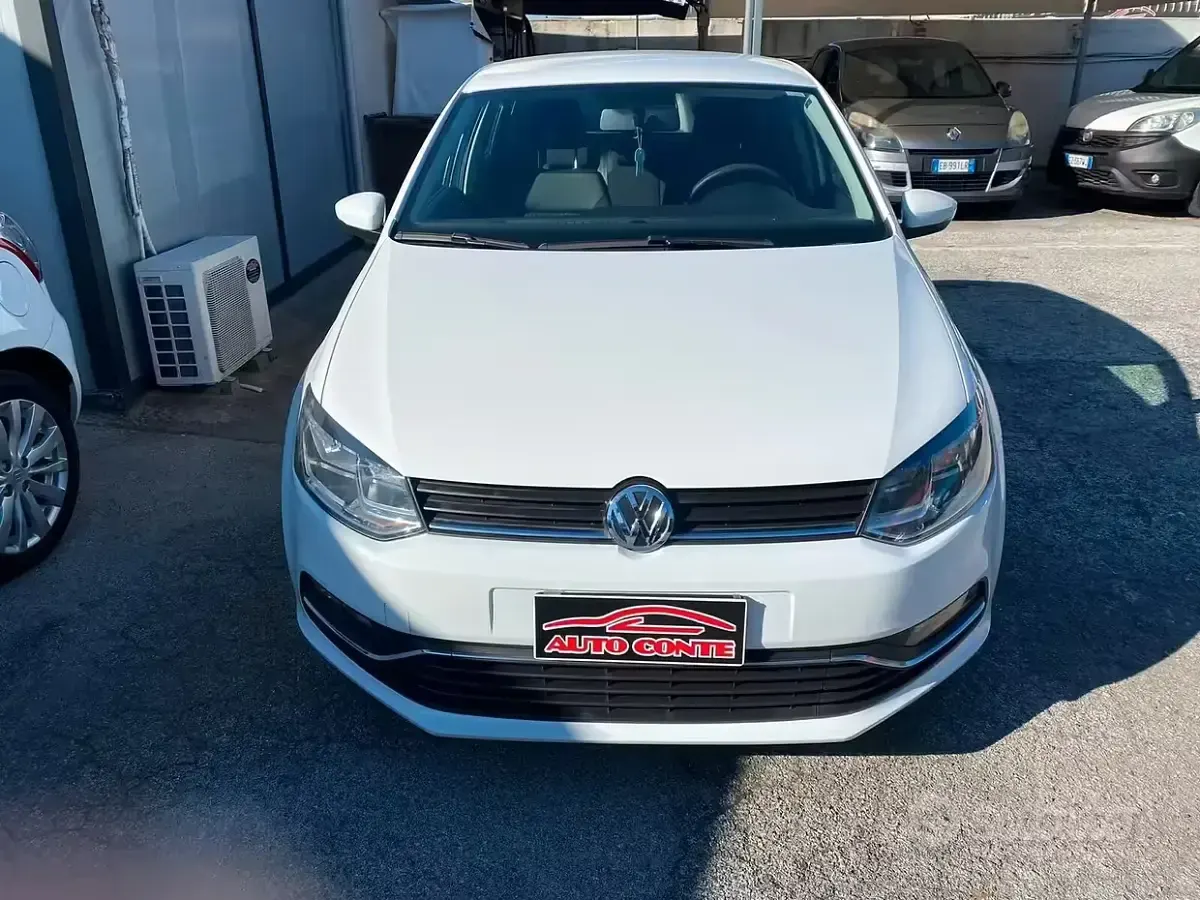 Usata VW Polo Trendline 75 CV (55 kW) 2014 Bianco Berlina