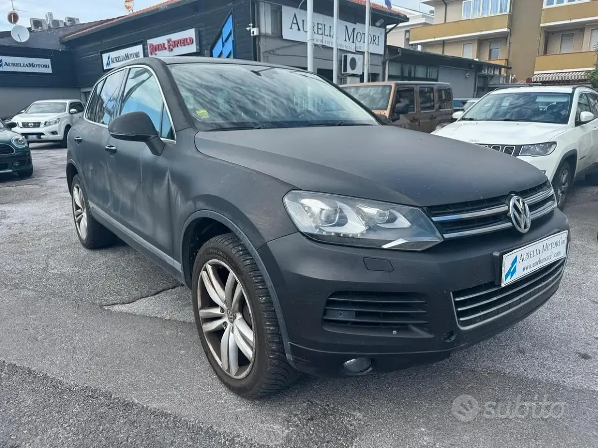 Usata VW Touareg Executive 240 CV (176 kW) 2011 Nero SUV