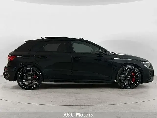Usata Audi RS3 Sportback Premium 400 CV (294 kW) 2023 Nero Utilitaria