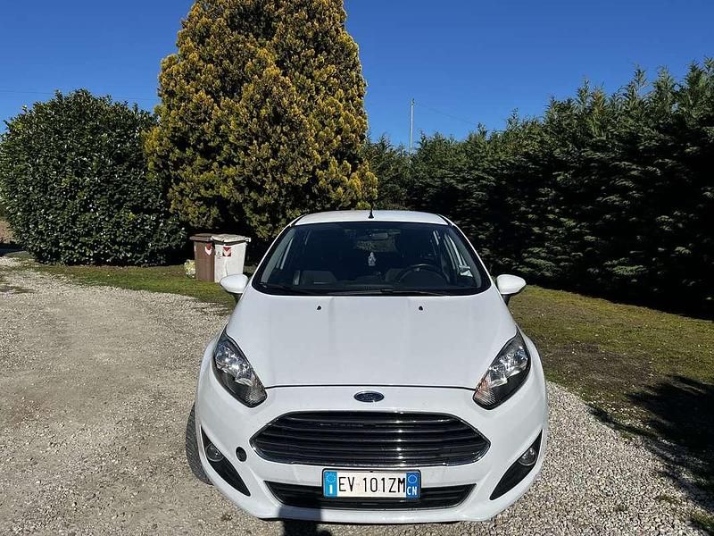 Usata Ford Fiesta Business Edition 75 CV (55 kW) 2014 Utilitaria