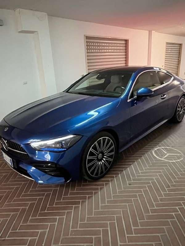 Usata Mercedes CLE220 AMG Line Premium Plus 197 CV (144 kW) 2023 Blu/azzurro Coupé