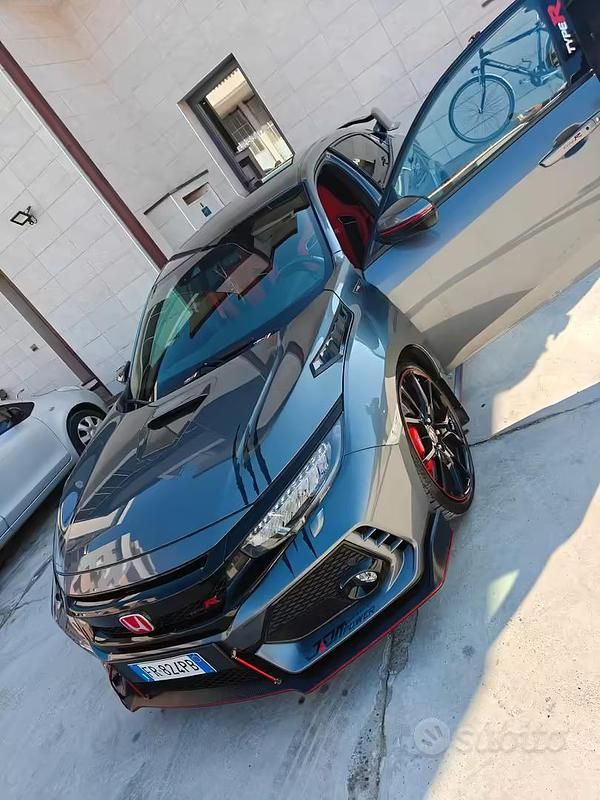 Usata Honda Civic Type R 320 CV (235 kW) 2018 Grigio Berlina