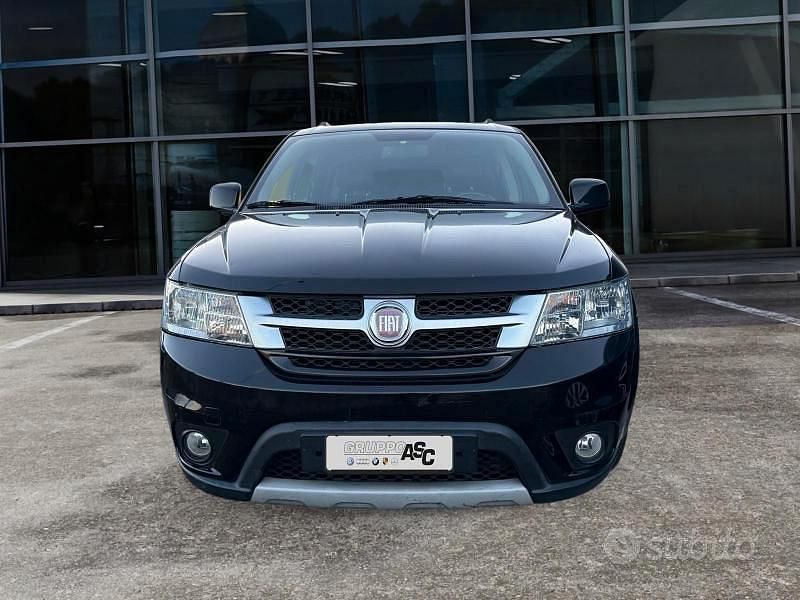Usata Fiat Freemont Lounge 170 CV (125 kW) 2012 Nero SUV