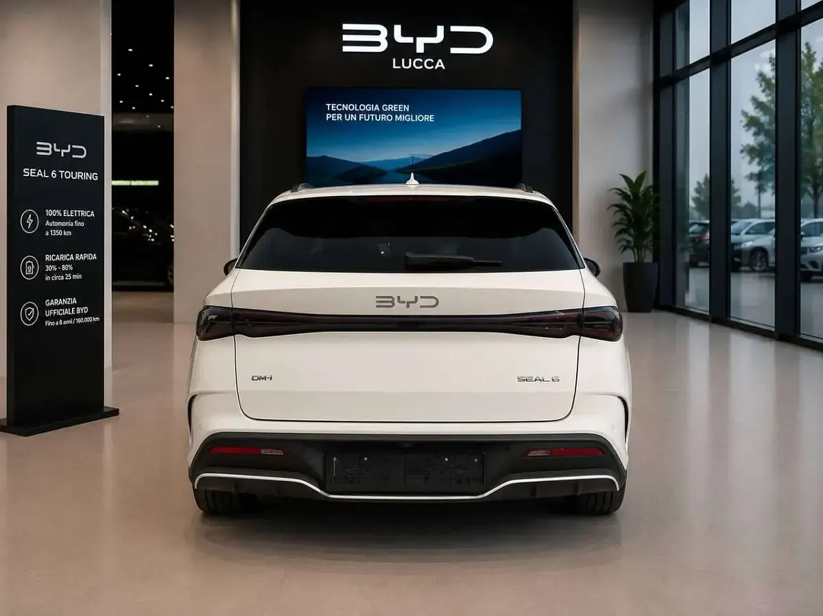 Nuova BYD Seal 184 CV (135 kW) 2026 Polar white Station wagon