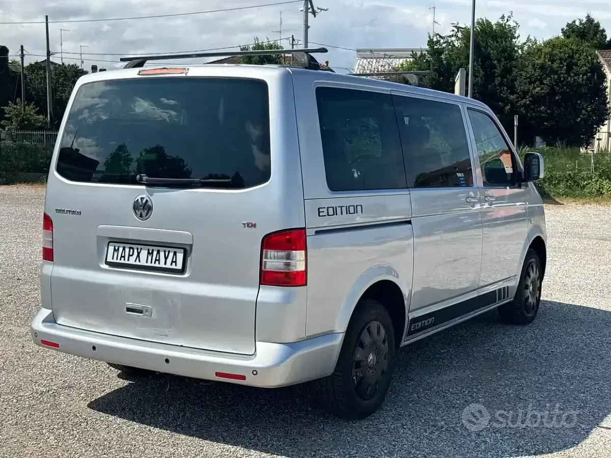 Usata VW Multivan Highline 174 CV (127 kW) 2006 Grigio Monovolume