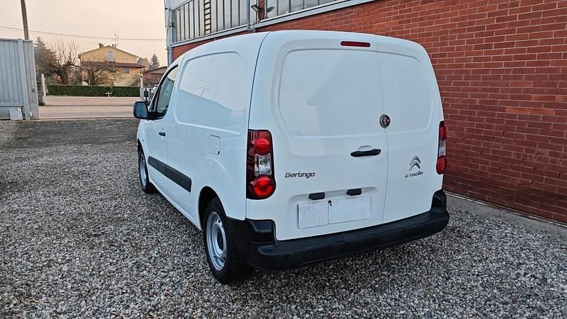 Usata Citroën Berlingo Feel 99 CV (72 kW) 2017 Bianco Monovolume