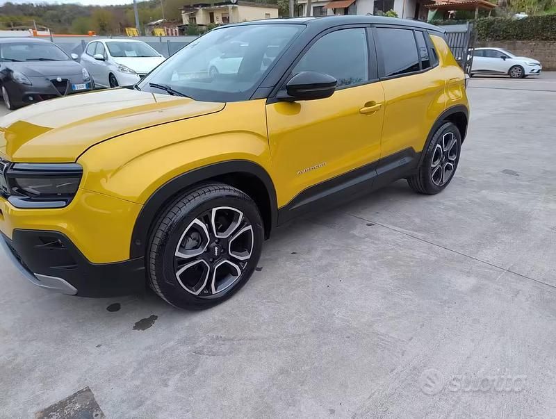 Usata Jeep Avenger 101 CV (74 kW) 2023 Giallo SUV