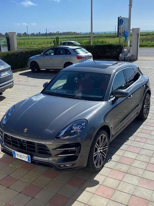 Usata Porsche Macan Turbo Performance Package 441 CV (324 kW) 2017 Grigio SUV