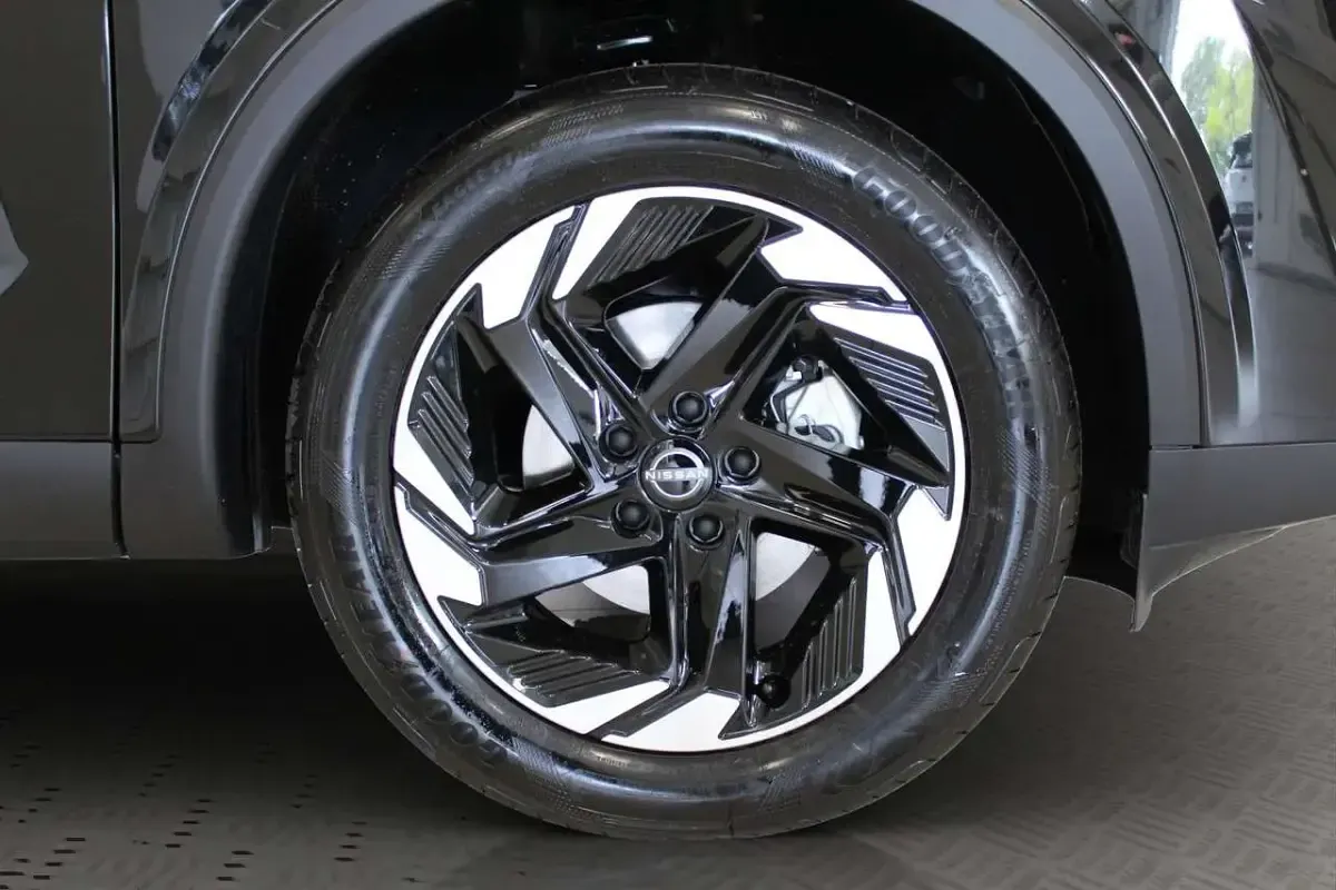 Nuova Nissan Qashqai N-Connecta 158 CV (116 kW) 2026 Nero SUV