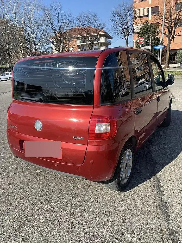 Usata Fiat Multipla 103 CV (75 kW) 2007 Rosso Monovolume