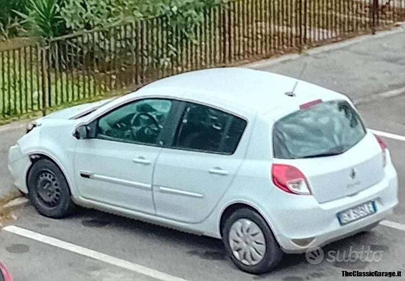 Usata Renault Clio II 2011 Bianco Berlina