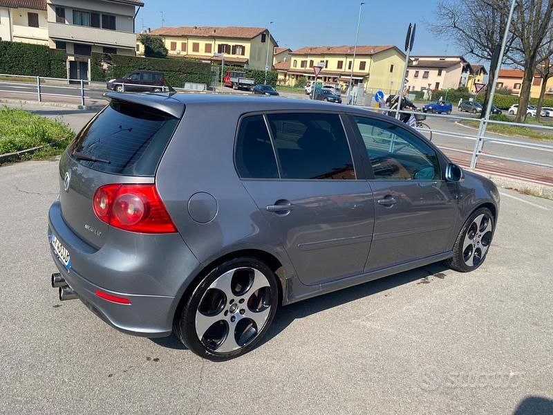 Usata VW Golf IV Sportline 140 CV (102 kW) 2005 Grigio Berlina