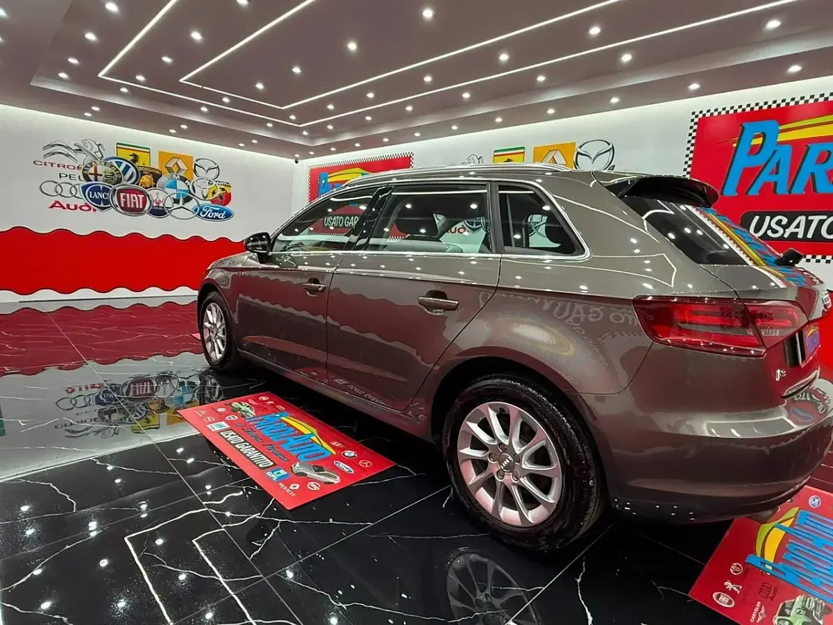 Usata Audi A3 Ambition 110 CV (80 kW) 2016 Marrone Berlina