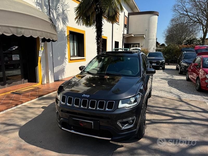 Usata Jeep Compass Limited 140 CV (102 kW) 2019 Grigio SUV