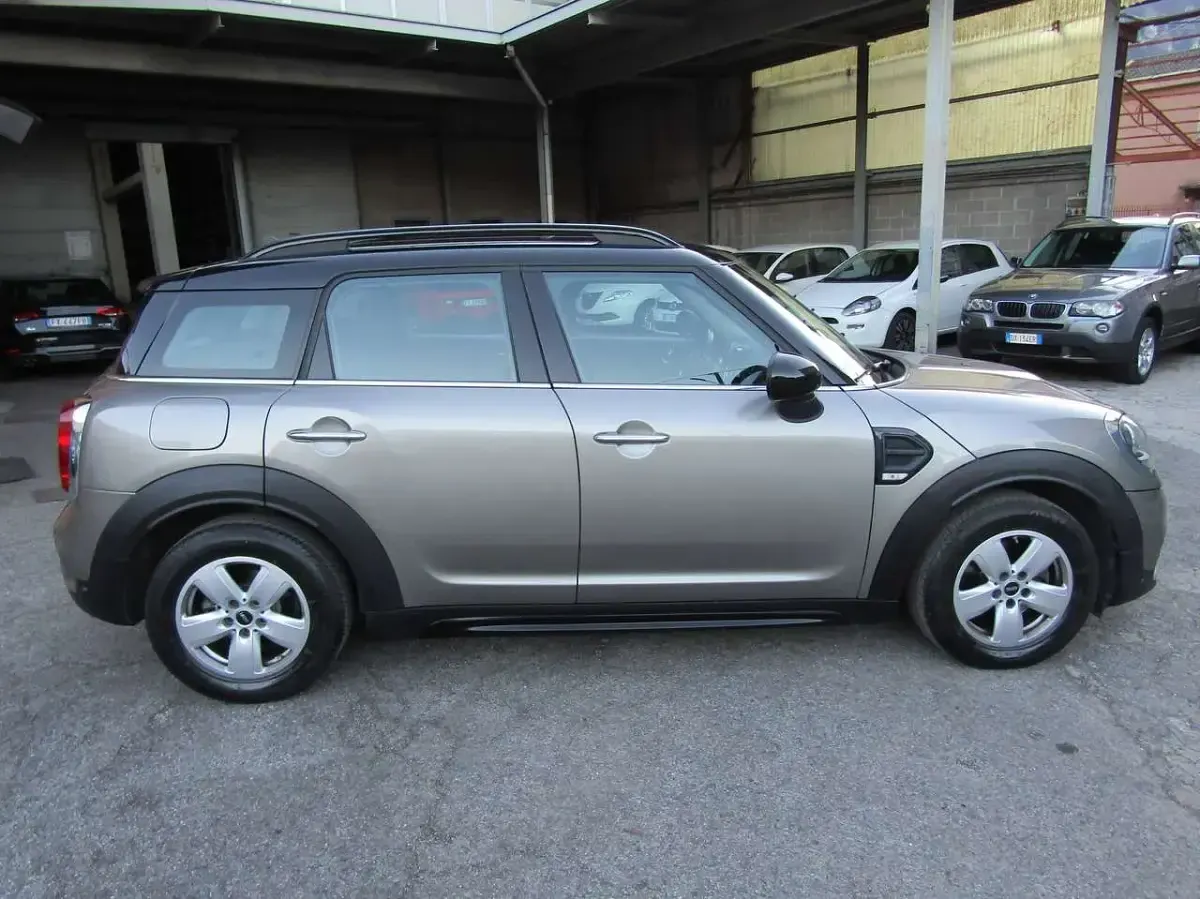 Usata Mini Cooper D Countryman 150 CV (110 kW) 2020 Grigio medio SUV