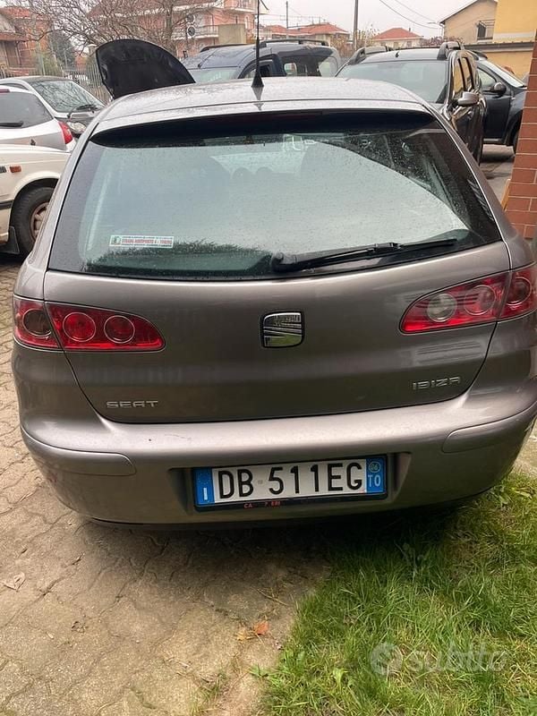 Usata Seat Ibiza 69 CV (50 kW) 2006 Berlina