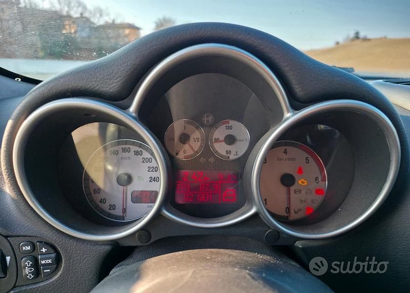 Usata Alfa Romeo GT 150 CV (110 kW) 2004 Nero Coupé