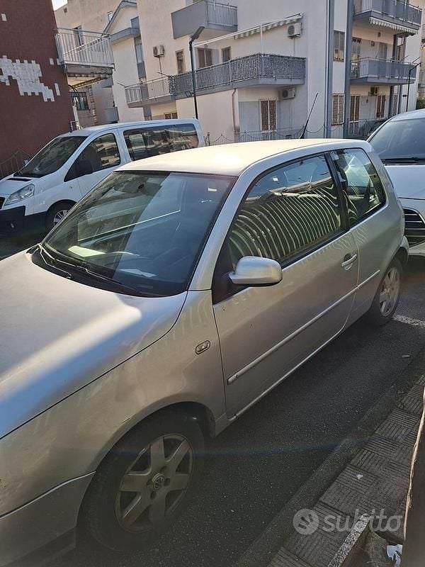 Usata VW Lupo 75 CV (55 kW) 2004 Grigio Utilitaria