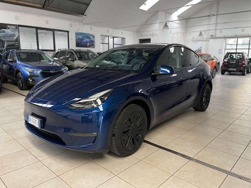 Usata Tesla Model Y 152 kW (208 CV) 2023 Blu/azzurro SUV