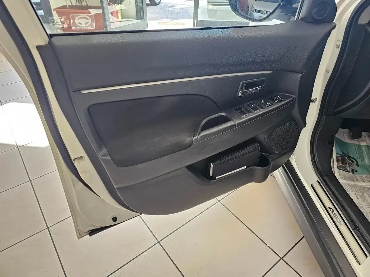 Usata Mitsubishi ASX Intense 150 CV (110 kW) 2012 Bianco SUV