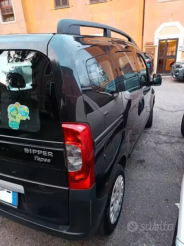 Usata Peugeot Bipper Family 75 CV (55 kW) 2012 Nero Monovolume