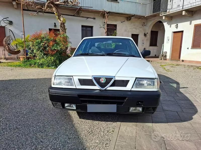 Usata Alfa Romeo 33 88 CV (64 kW) 1999 Bianco Berlina