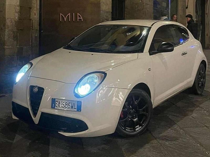 Usata Alfa Romeo MiTo Distinctive 105 CV (77 kW) 2010 Bianco Utilitaria