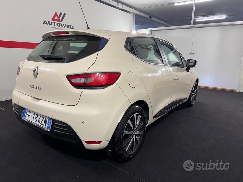 Usata Renault Clio IV Intens 73 CV (53 kW) 2016 Beige Berlina