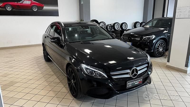 Usata Mercedes C200 136 CV (100 kW) 2016 Nero Station wagon