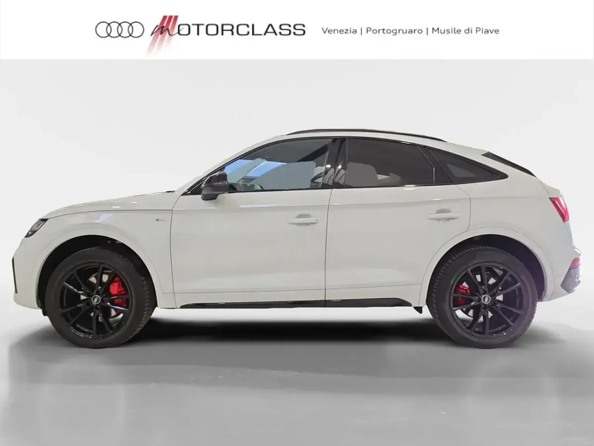 Usata Audi Q5 Sportback S-line plus 204 CV (150 kW) 2023 Bianco SUV