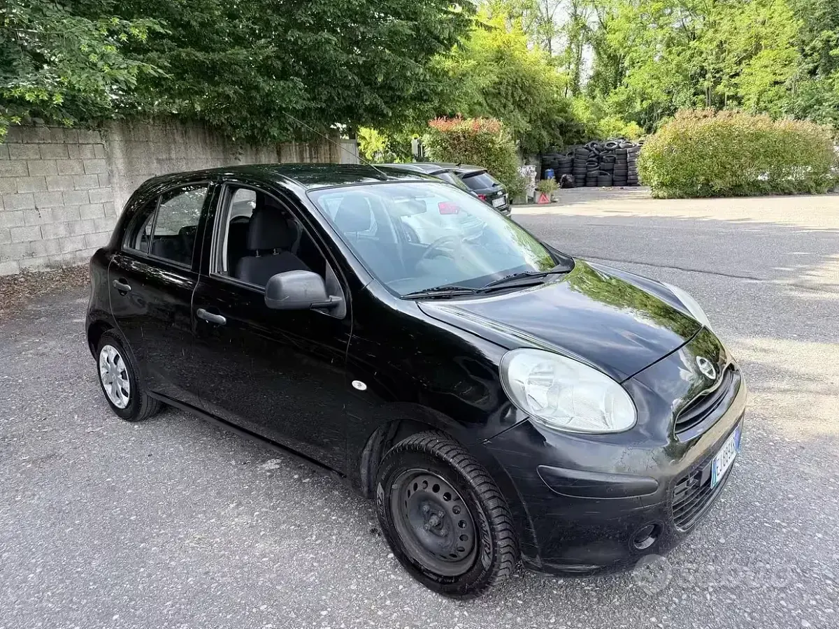 Usata Nissan Micra Comfort 80 CV (58 kW) 2011 Nero Utilitaria