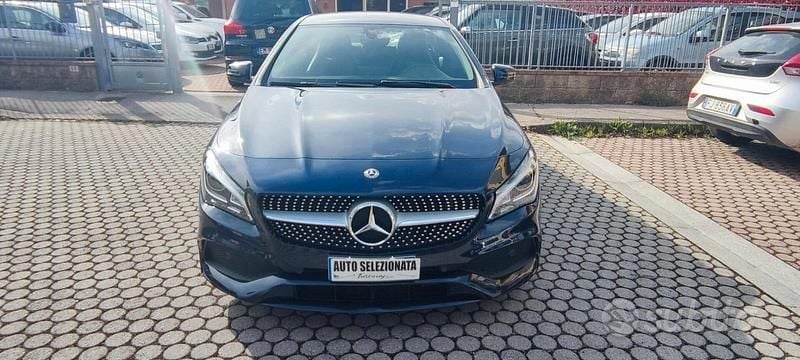 Usata Mercedes CLA180 Premium 109 CV (80 kW) 2017 Blu Berlina