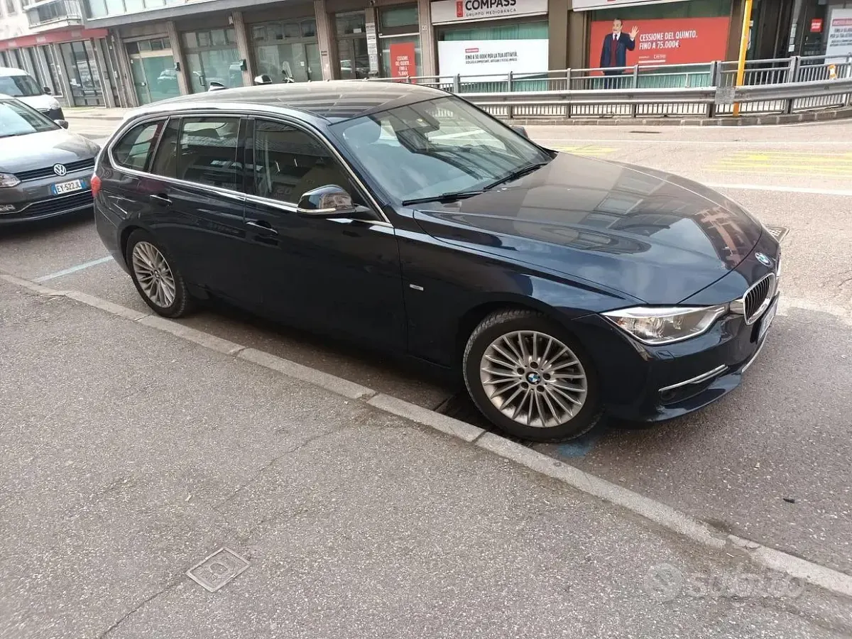 Usata BMW 320 Efficient Dynamics 184 CV (135 kW) 2012 Blu Station wagon
