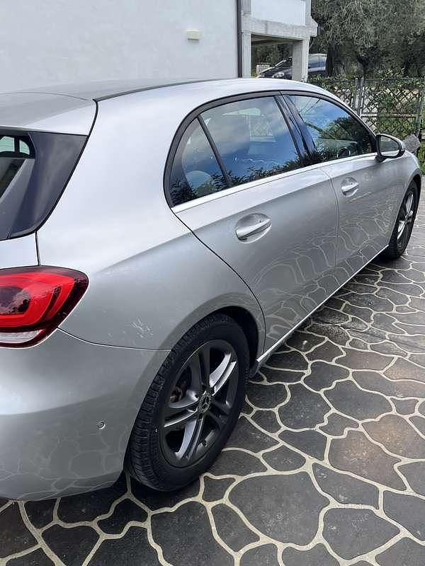 Usata Mercedes A180 Business 116 CV (85 kW) 2019 Berlina