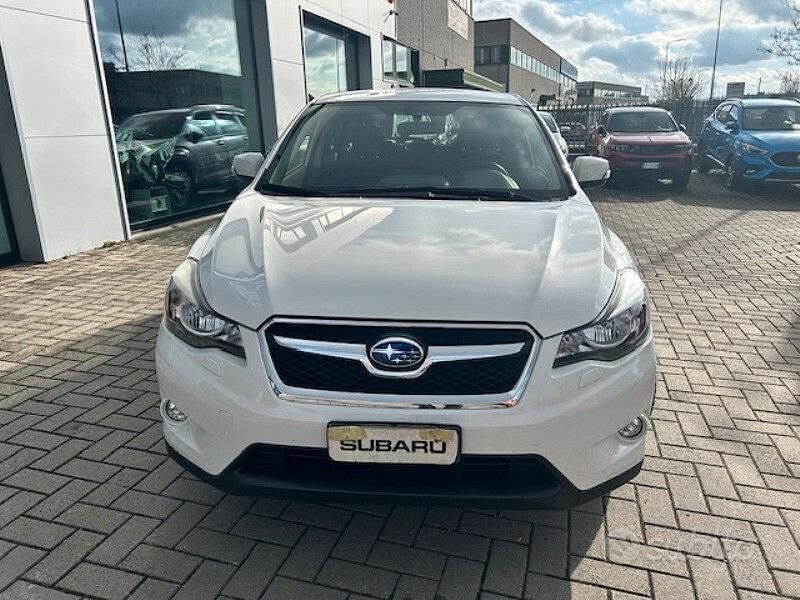 Usata Subaru XV Style 147 CV (108 kW) 2015 Bianco SUV