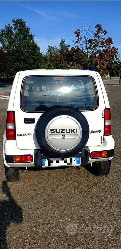 Usato 2010 Suzuki Jimny 1.3 Benzin 85 CV (13.450 €)