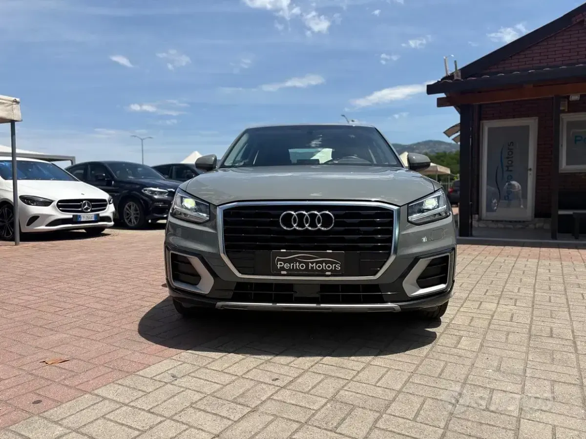 Usata Audi Q2 Admired 116 CV (85 kW) 2020 Grigio SUV