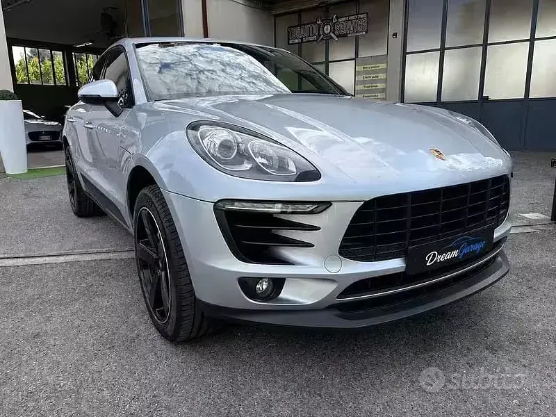 Usata Porsche Macan 252 CV (185 kW) 2016 Grigio SUV