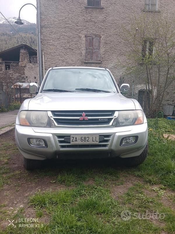 Usata Mitsubishi Pajero 2001 Grigio SUV