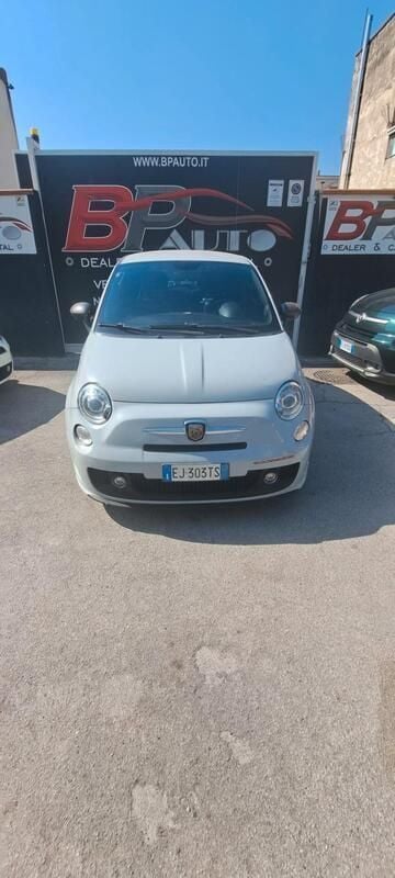 Grigio Usata 2011 Abarth 500 Due volumi | 9900 € (Buon prezzo) - Immagine 1/4