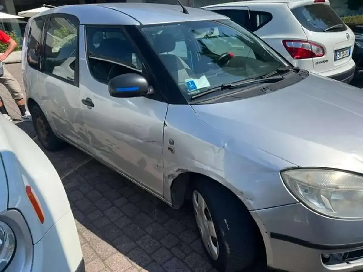 Usata Skoda Roomster 69 CV (50 kW) 2007 Blu/azzurro Monovolume