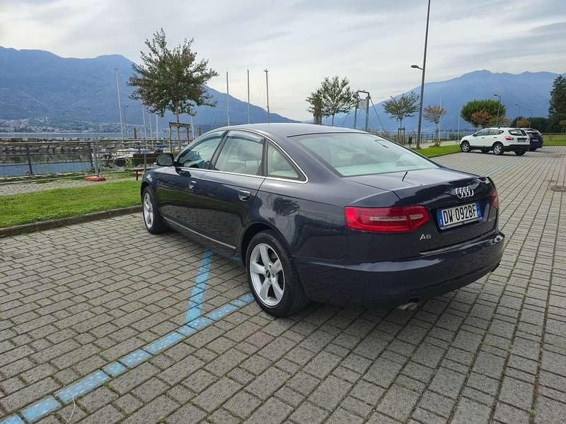 Blu/azzurro Usata 2009 Audi A6 Tre volumi | 5100 € (Ottimo prezzo) - Immagine 1/4