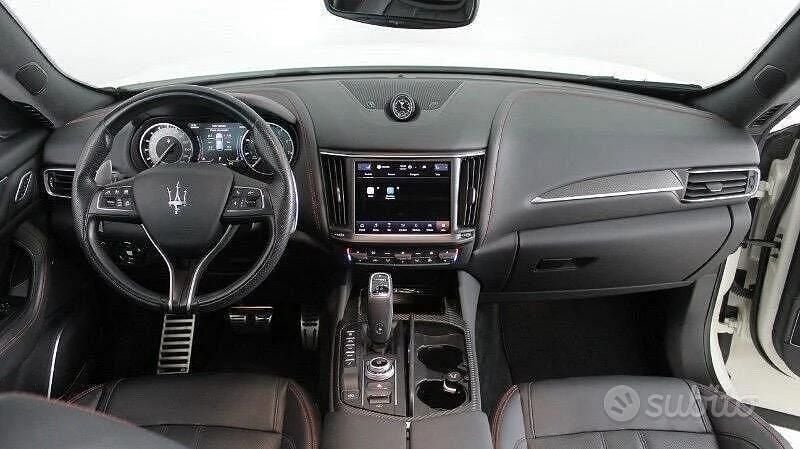 Usata Maserati Levante 430 CV (316 kW) 2021 Bianco SUV