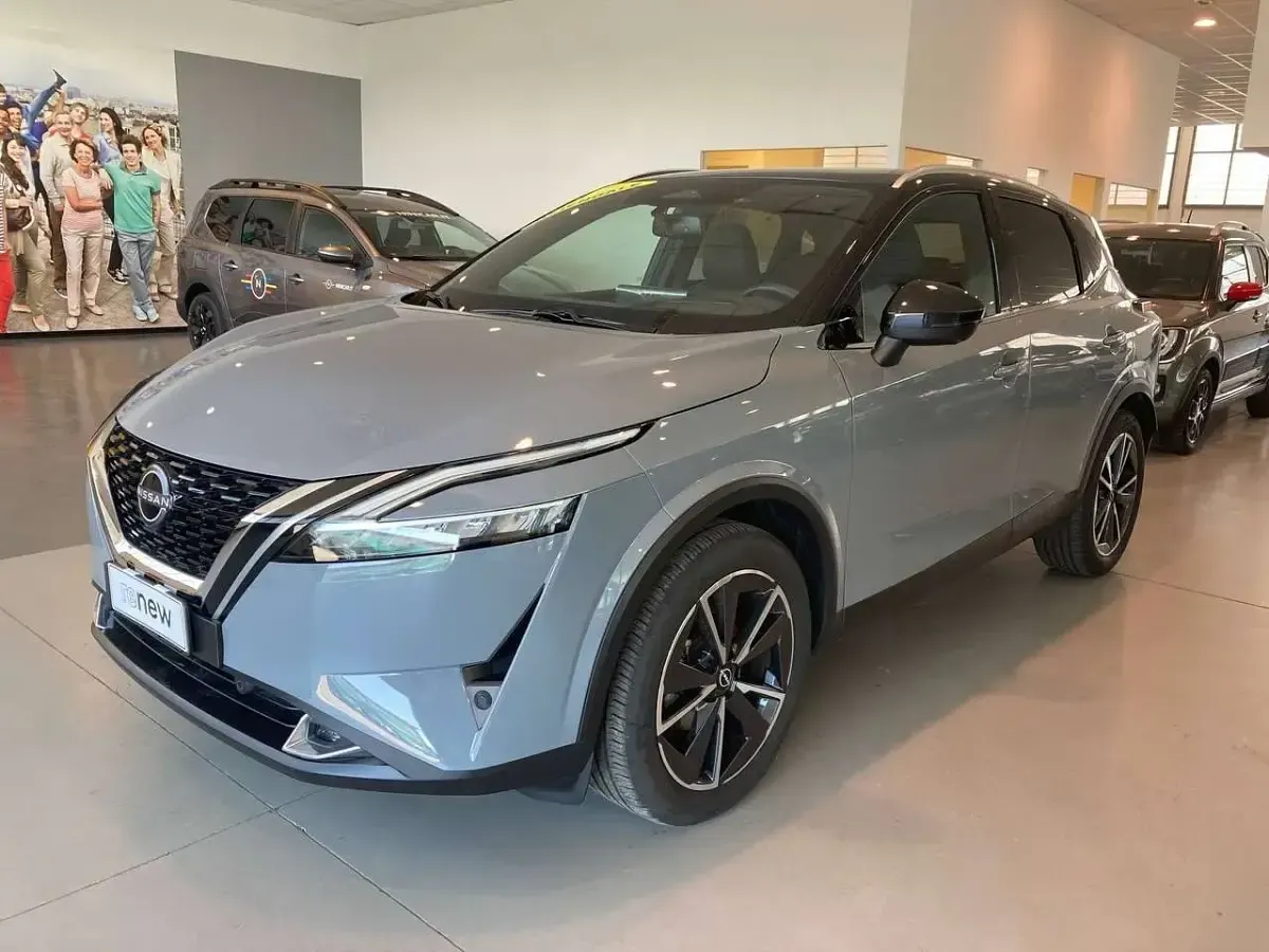Usata Nissan Qashqai Tekna 140 CV (102 kW) 2024 Ceramic grey SUV