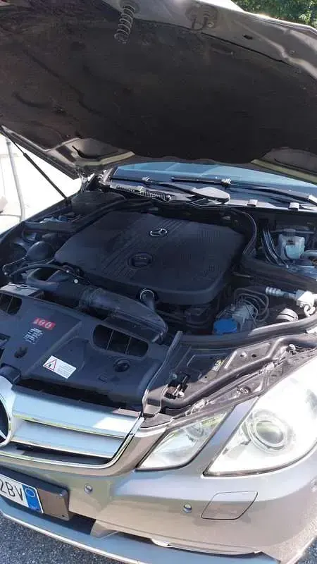 Usata Mercedes E220 Executive 170 CV (125 kW) 2011 Grigio Coupé