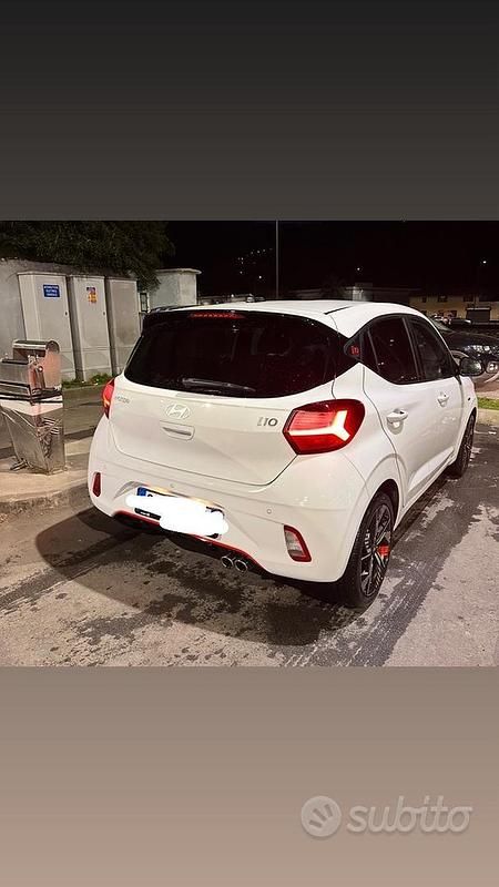 Bianco Usata 2024 Hyundai i10 Due volumi | 16.990 € (Buon prezzo) - Immagine 1/4
