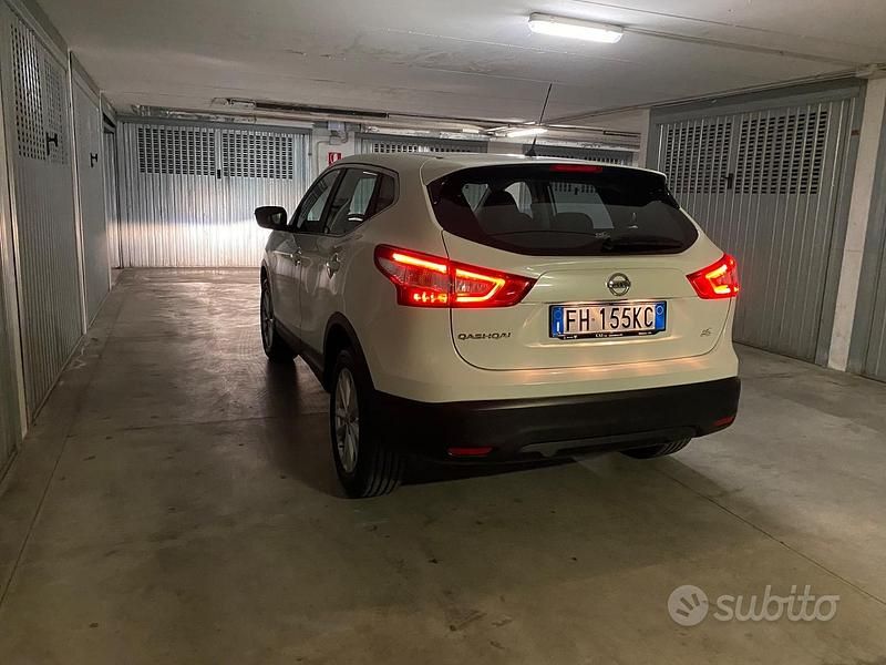 Usata Nissan Qashqai 131 CV (96 kW) 2017 Bianco SUV